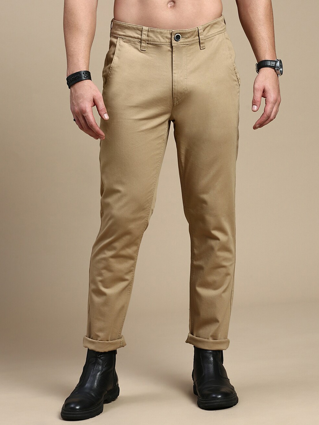 

The Roadster Lifestyle Co. Men Khaki Relaxed Slim-Fit Mid-Rise Chinos