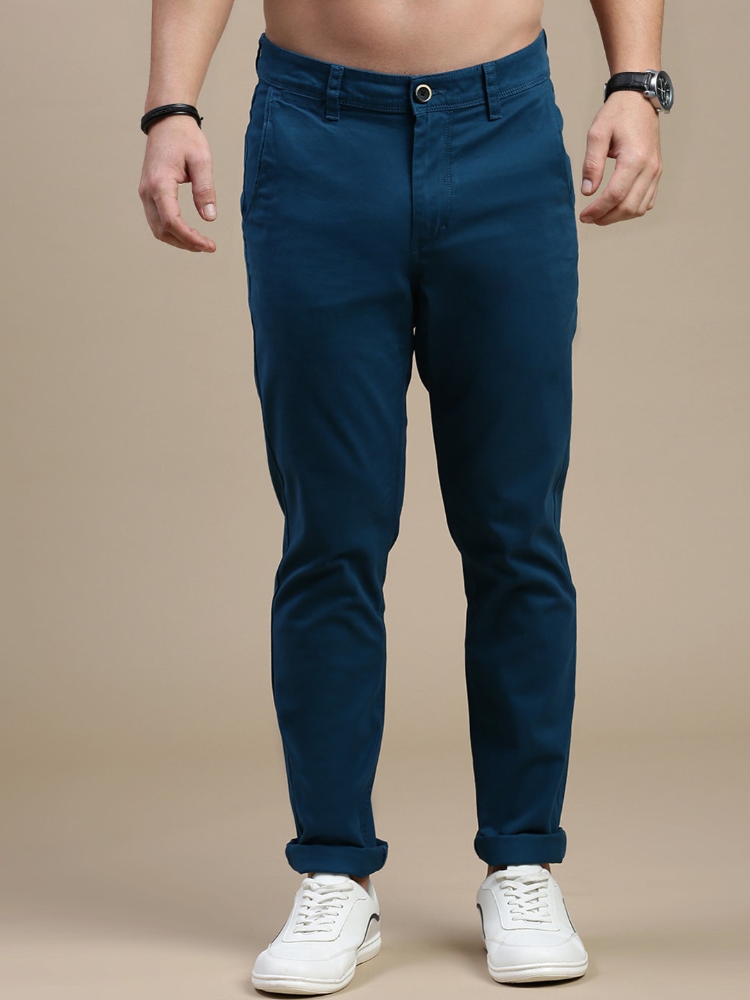 

The Roadster Lifestyle Co. Men Blue Relaxed Slim-Fit Mid-Rise Chinos