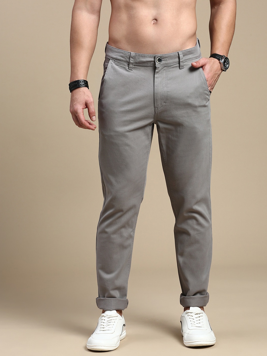 

The Roadster Lifestyle Co. Men Grey Relaxed Slim-Fit Mid-Rise Chinos