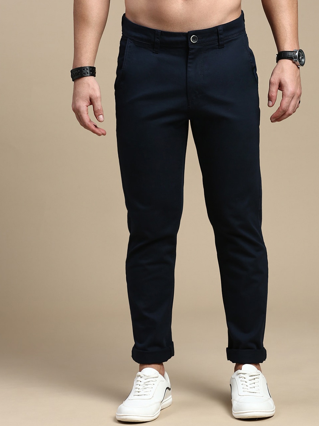 

The Roadster Lifestyle Co. Men Navy Blue Relaxed Slim-Fit Mid-Rise Chinos