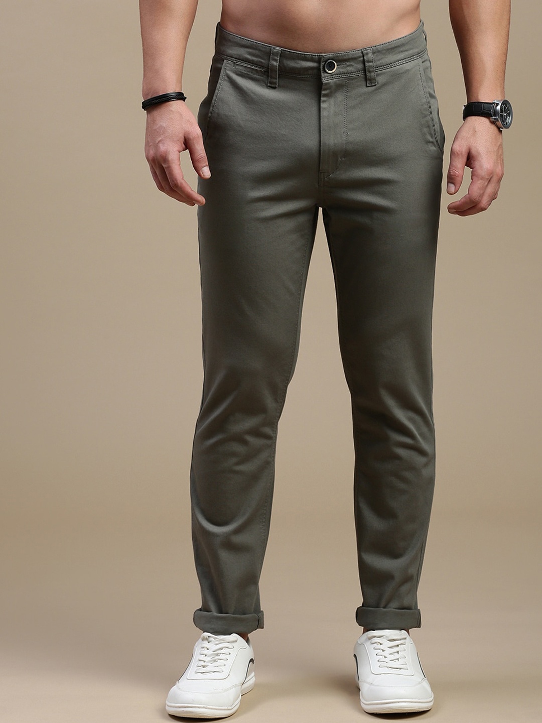 

The Roadster Lifestyle Co. Men Olive Green Relaxed Slim-Fit Mid-Rise Chinos