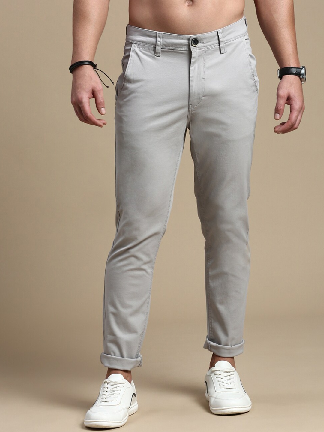 

The Roadster Lifestyle Co. Men Grey Relaxed Slim-Fit Mid-Rise Chinos