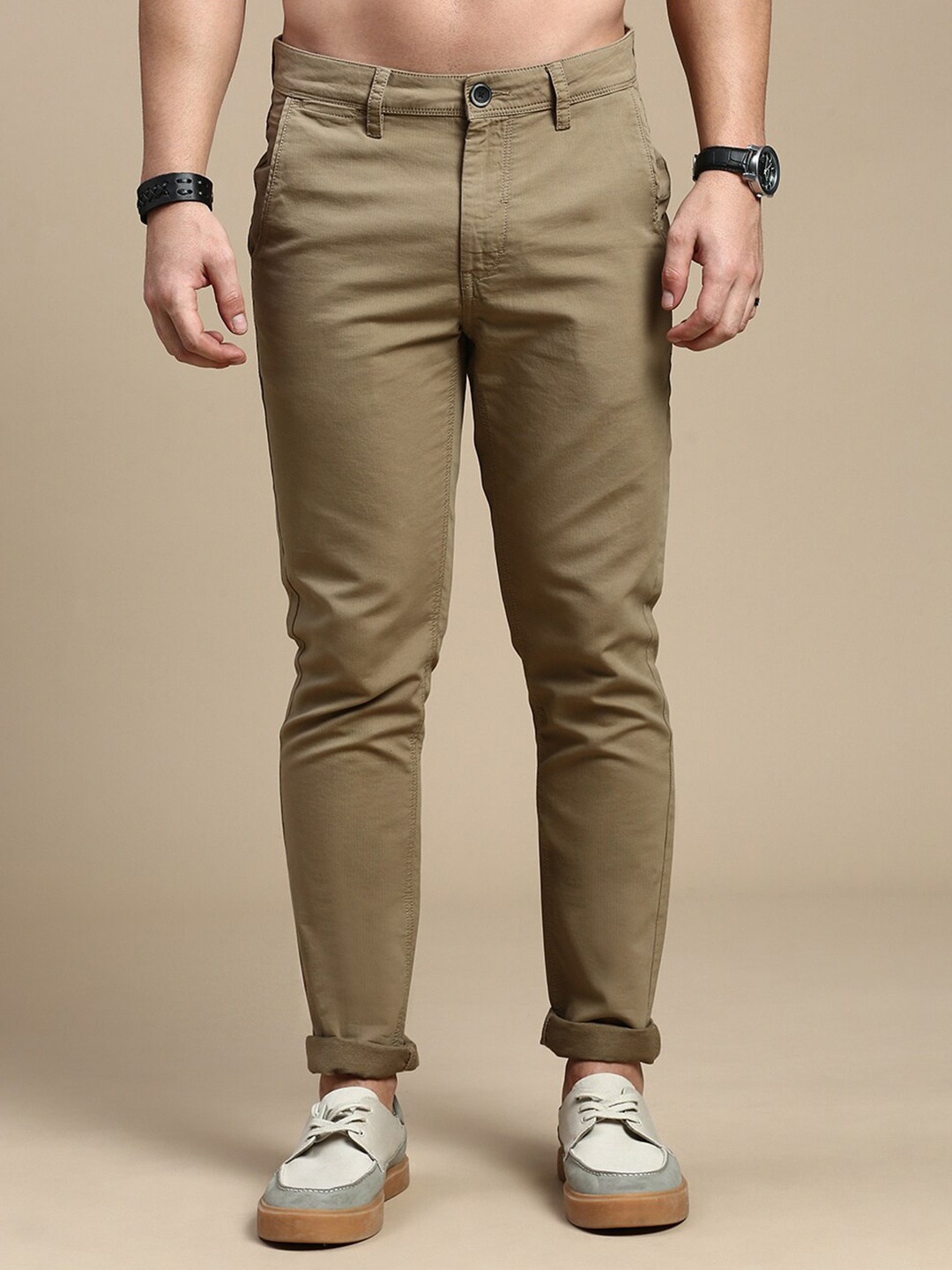 

The Roadster Lifestyle Co. Men Khaki Relaxed Slim-Fit Mid-Rise Chinos