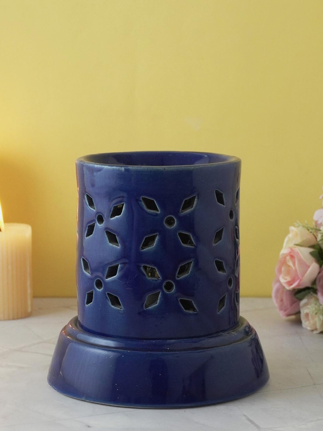 

The Decor Mart Blue Ceramic Aroma Oil Diffusers