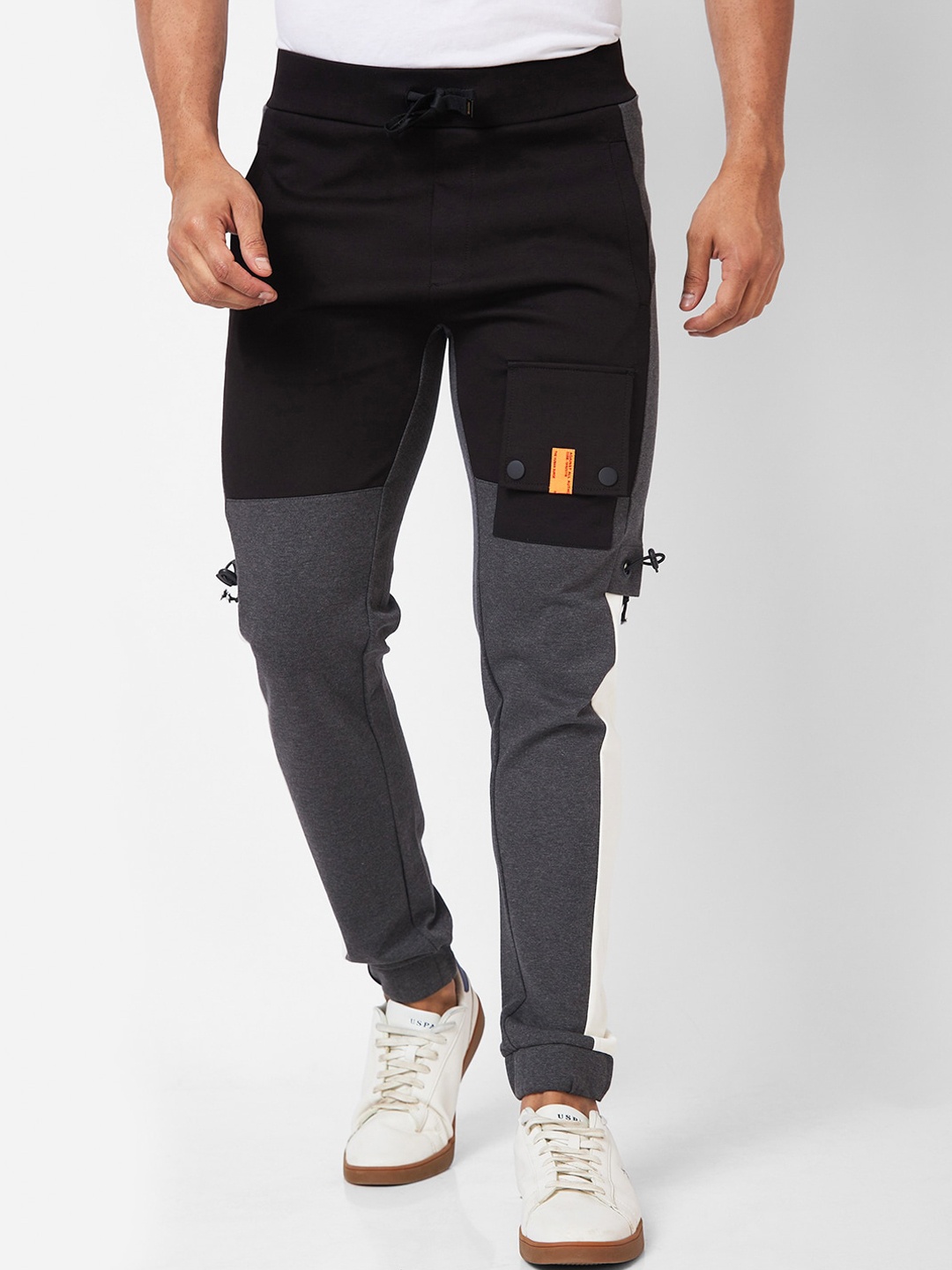 

SPYKAR Men Colourblocked Joggers, Grey melange