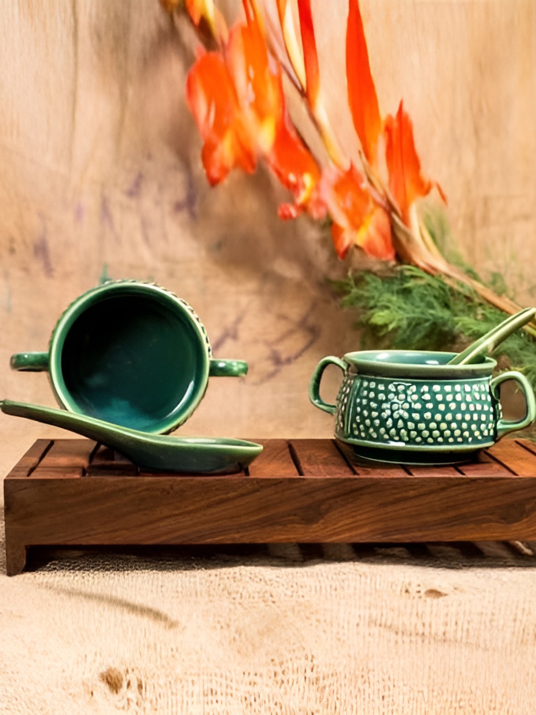 

Caffeine Green 4 Pieces Textured Ceramic Bubble Double Handled Soup Bowl with Spoon