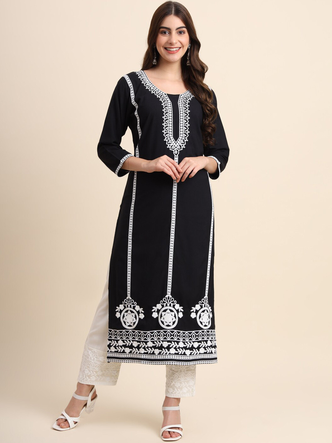 

VAIRAGEE Ethnic Motifs Embroidered Regular Thread Work Kurta With Palazzos, Black