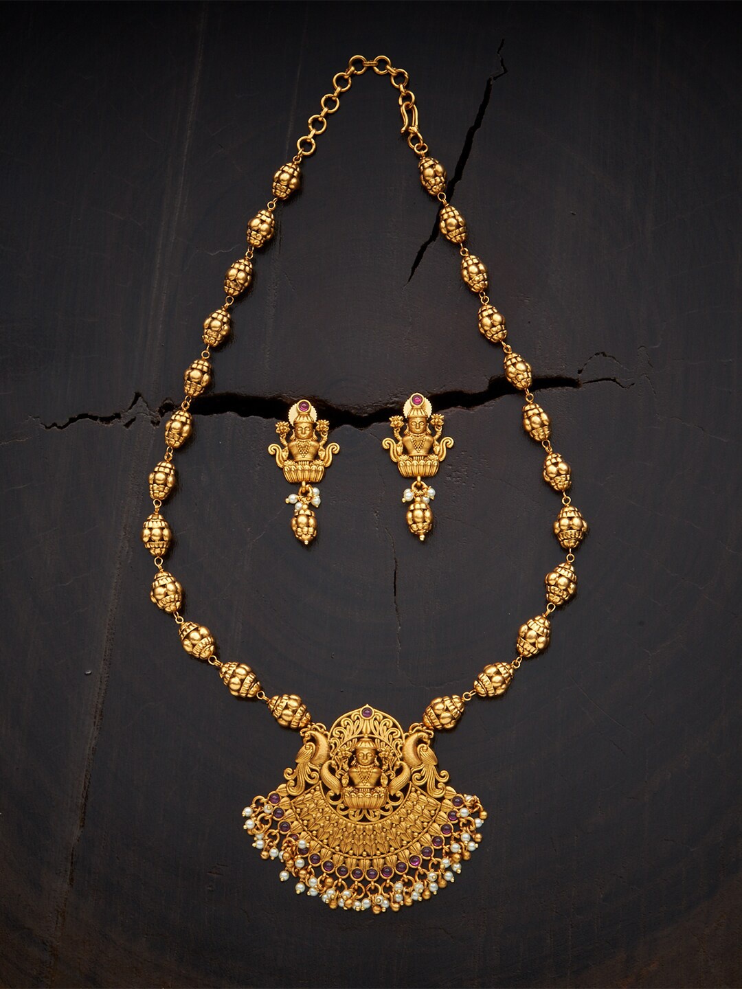 

Kushal's Fashion Jewellery Gold-Plated Stone-Studded & Beaded Jewellery Set