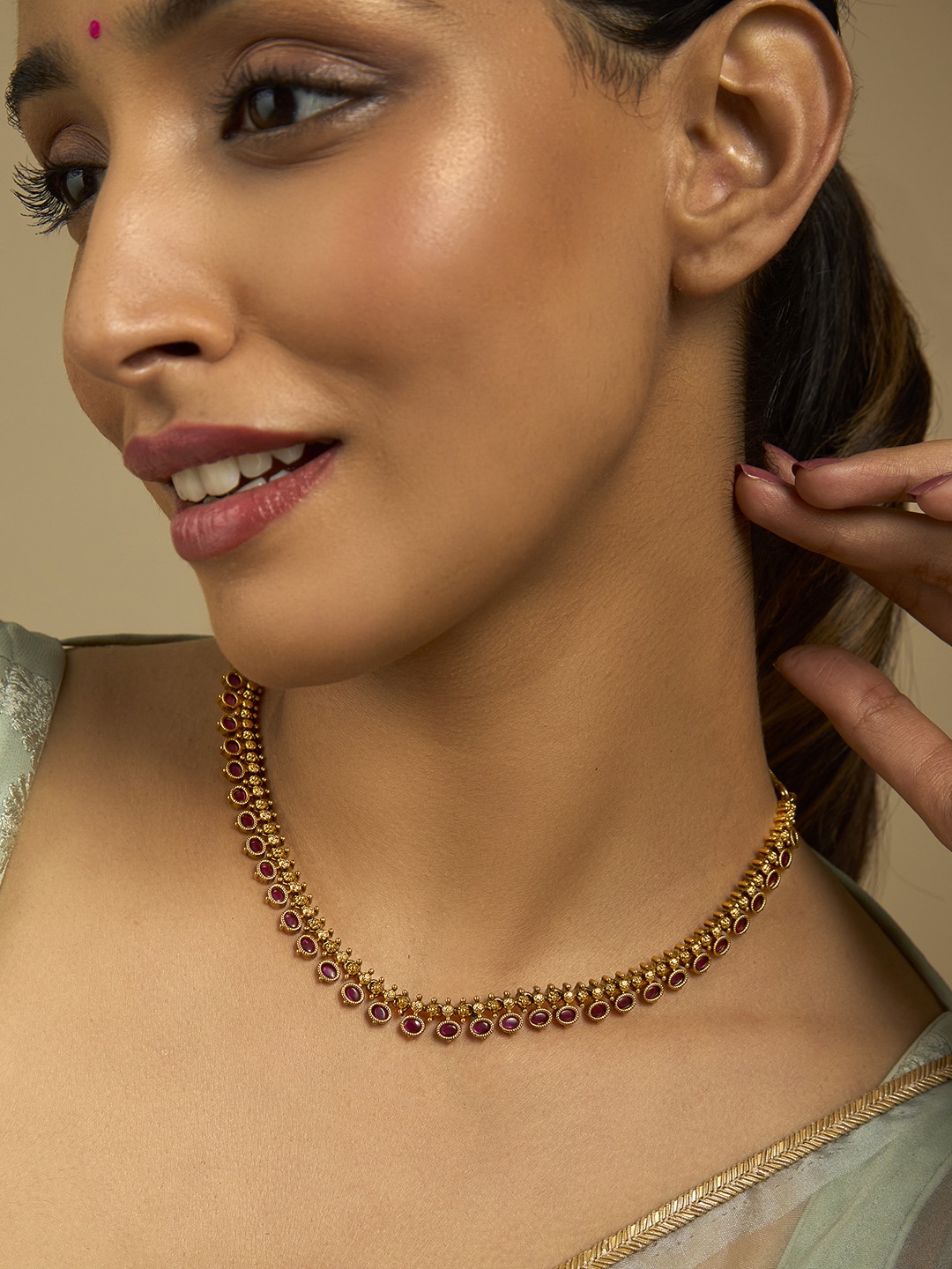 

Kushal's Fashion Jewellery Gold Plated Stone Studded Necklace