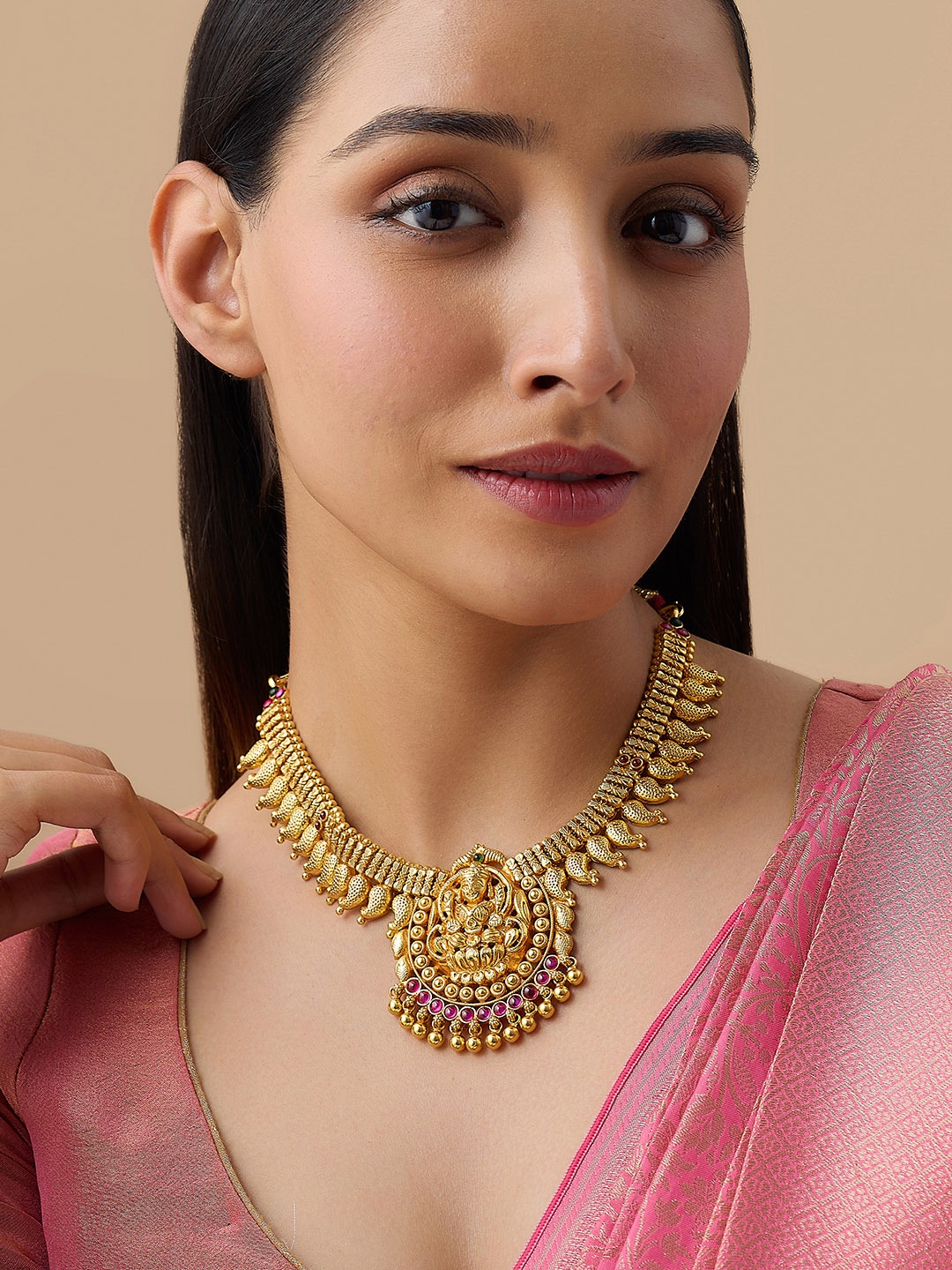 

Kushal's Fashion Jewellery Gold Plated Stone Studded 92.5 Pure Silver Necklace