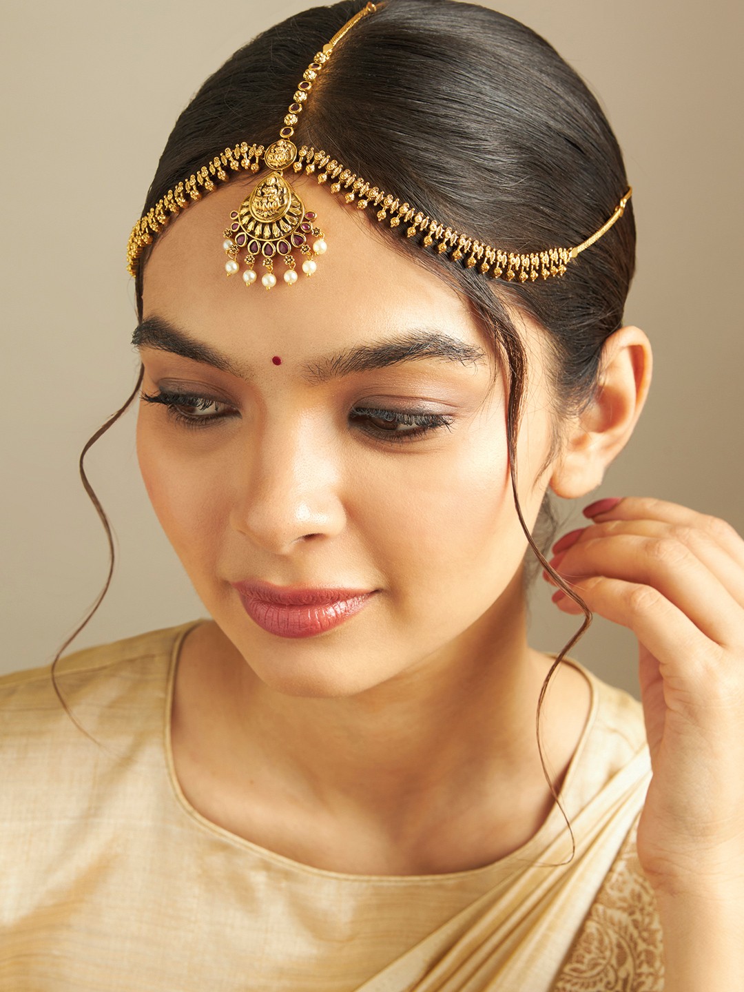 

Kushal's Fashion Jewellery Gold-Plated Stone-Studded Matha Patti