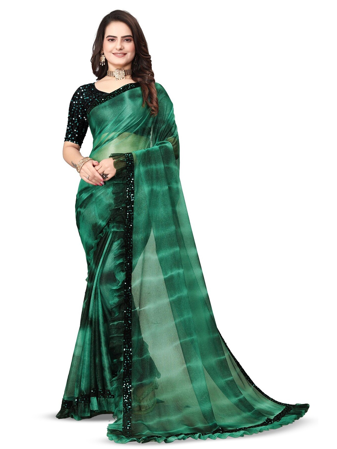 

APNISHA Squence Embroidered Saree, Green