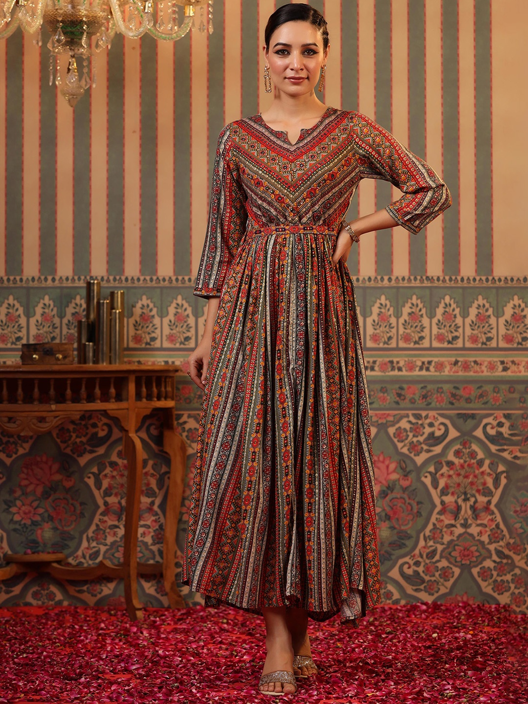 

SCAKHI Foil-Printed Pleated Fit & Flared Ethnic Dress With Belt, Green
