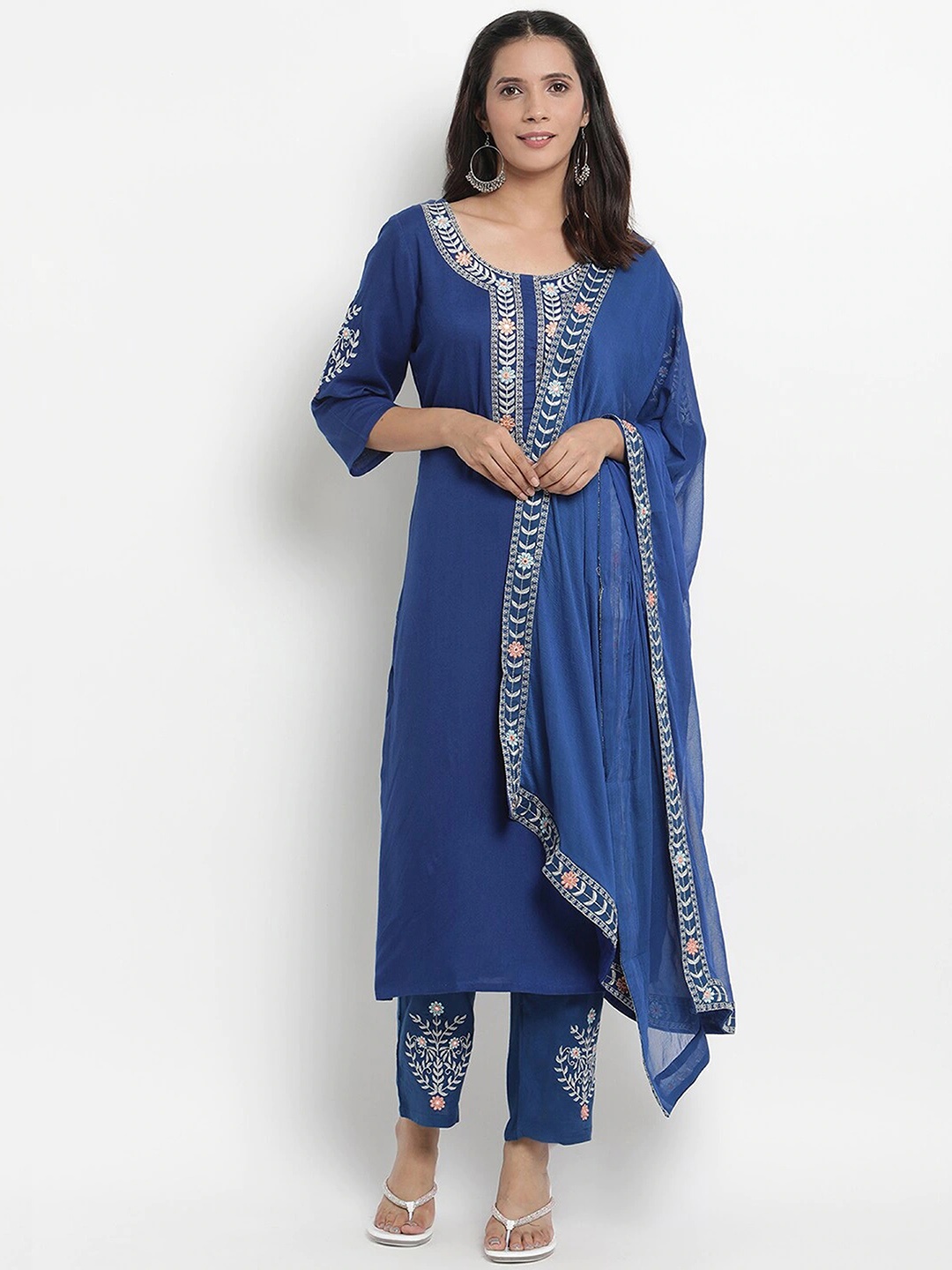 

AAYUMI Floral Yoke Design Regular Thread Work Kurta With Trousers & Dupatta, Blue