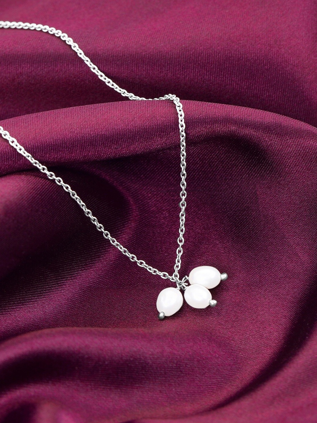 

GIVA 925 Sterling Silver Rhodium-Plated Pearl Beaded Necklace