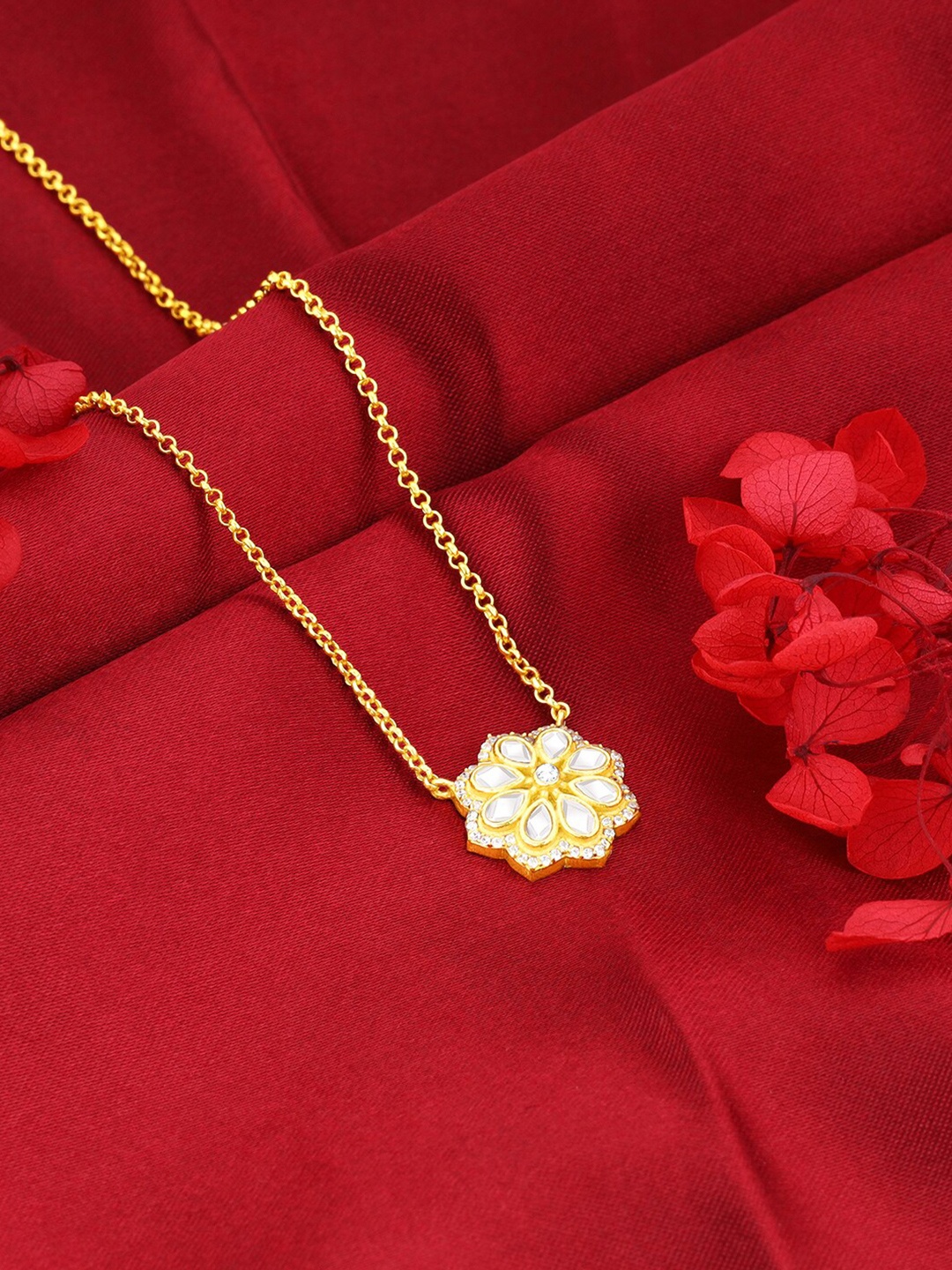 

GIVA 925 Sterling Silver Gold-Plated Stone-Studded Floral Charm Necklace