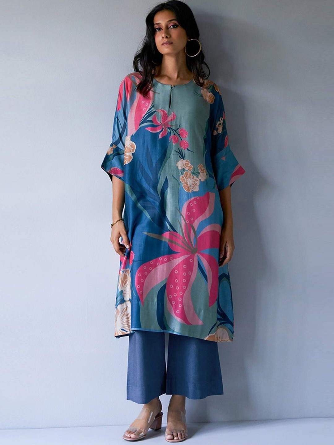 

KALINI Floral Printed Regular Kurta With Palazzos, Blue