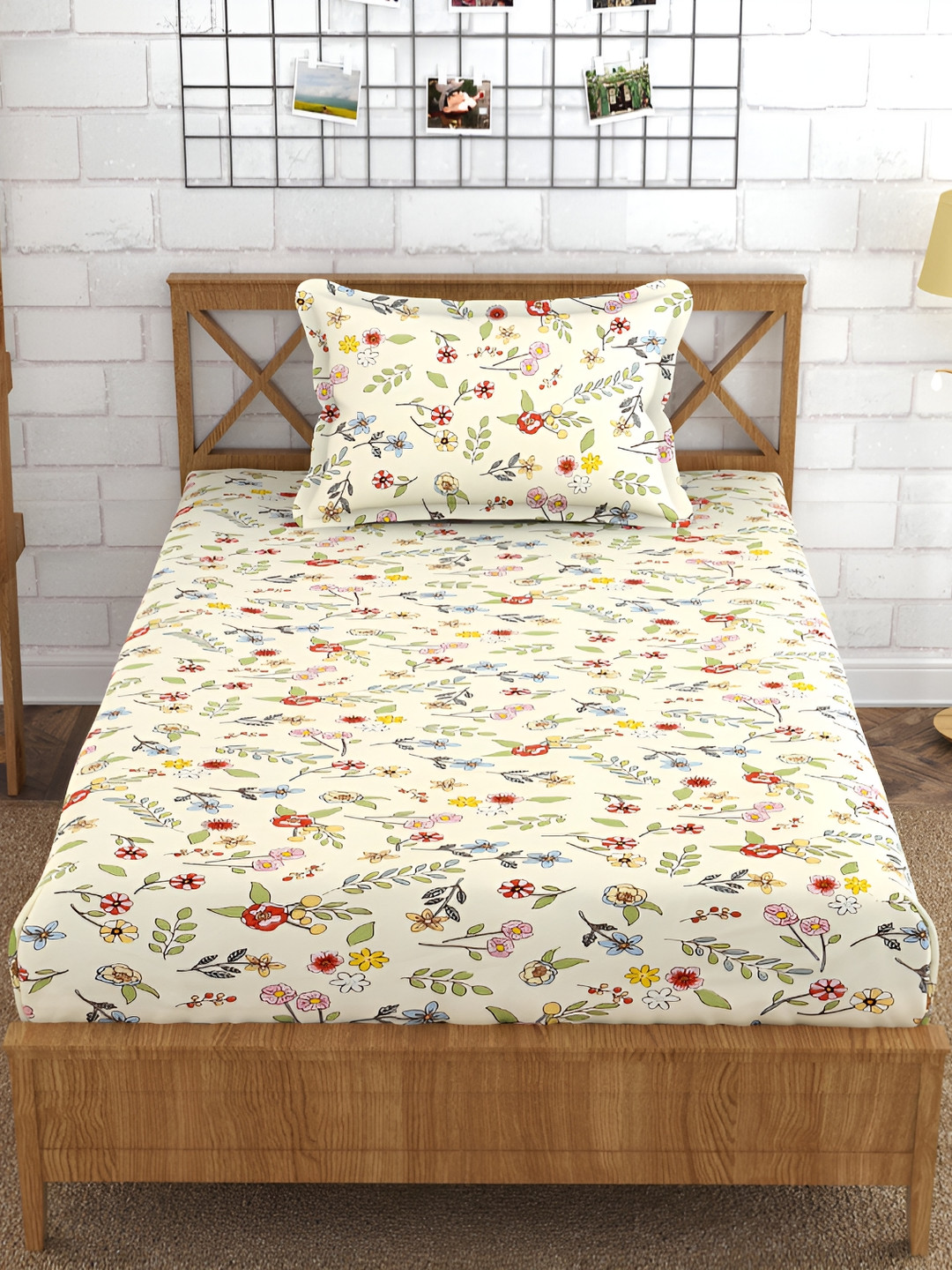 

Furnistitchs Off White & Green Floral 300 TC Fitted Single Bedsheet with 2 Pillow Covers