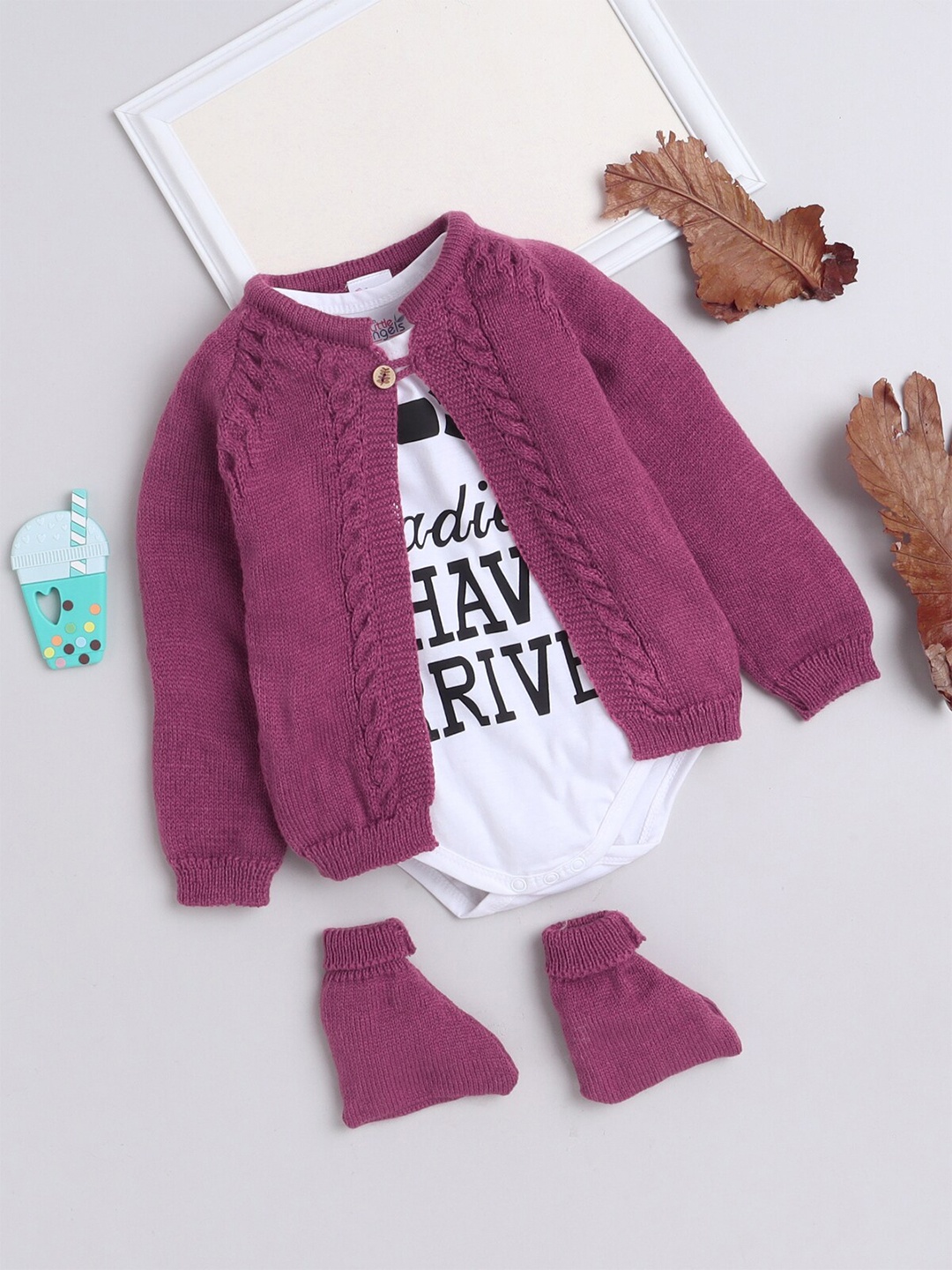 

Little Angels Infants Self Design Acrylic Baby Apparel Gift Set, Burgundy