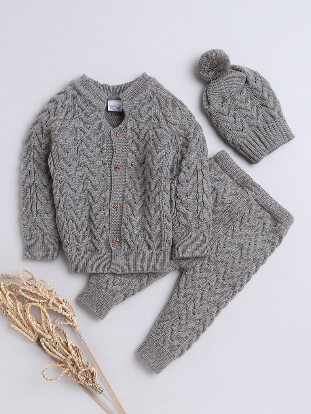 

Little Angels Infants Self Design Acrylic Baby Apparel Gift Set, Grey