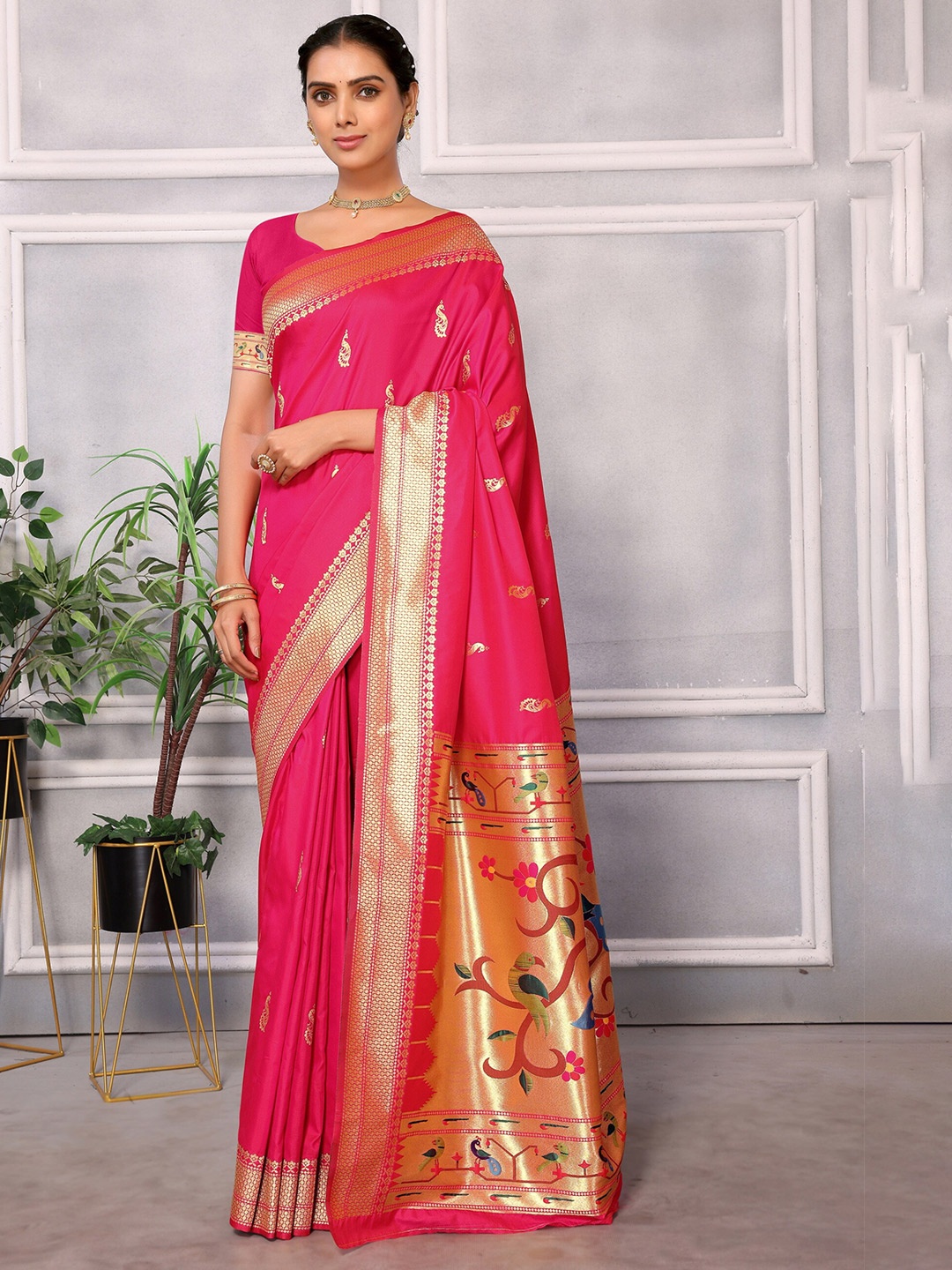 

DIVASTRI Ethnic Woven Design Zari Designer Paithani Saree, Pink