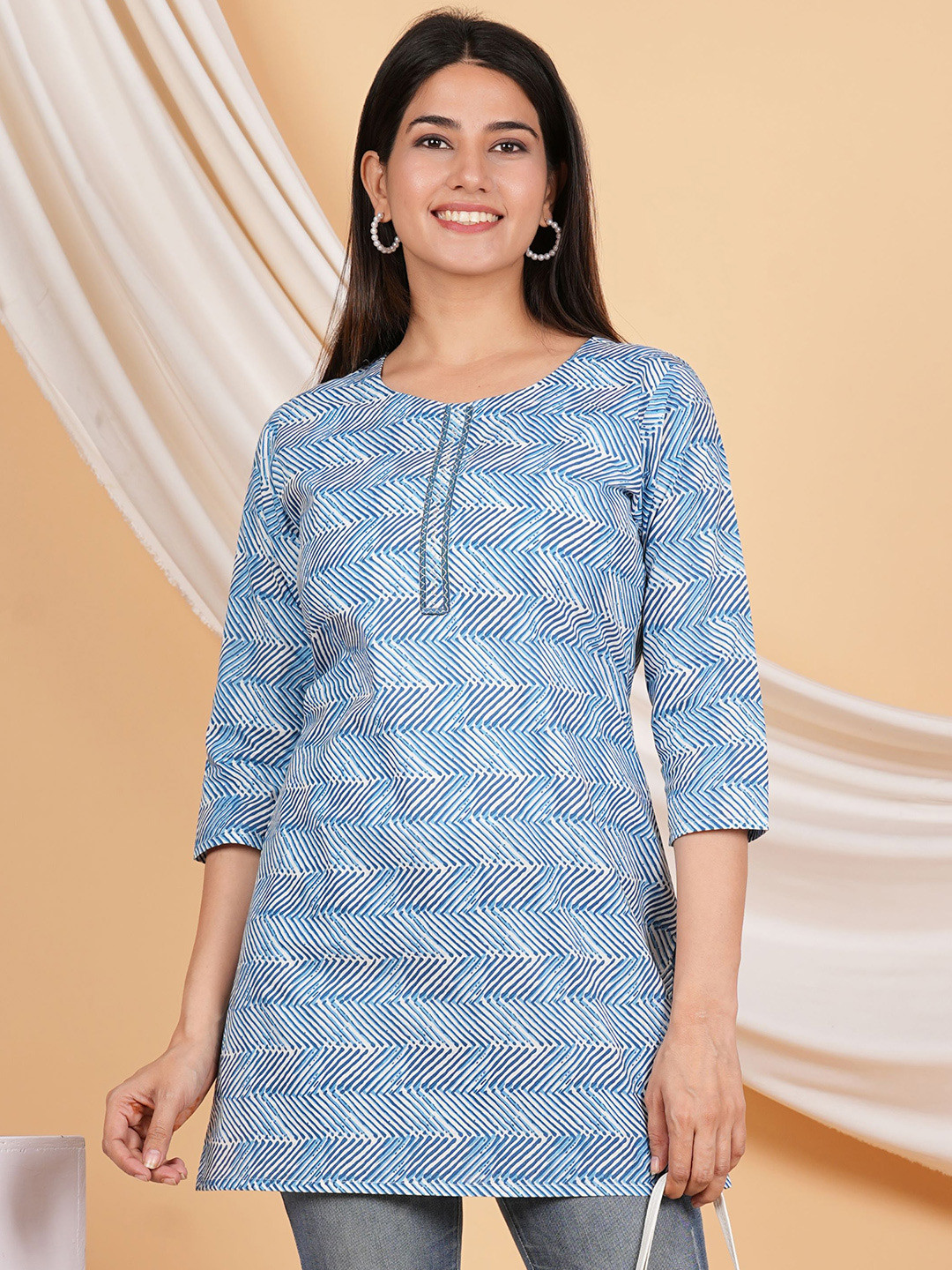 

ZOYOTO Geometric Print Cotton Straight Kurti, Blue