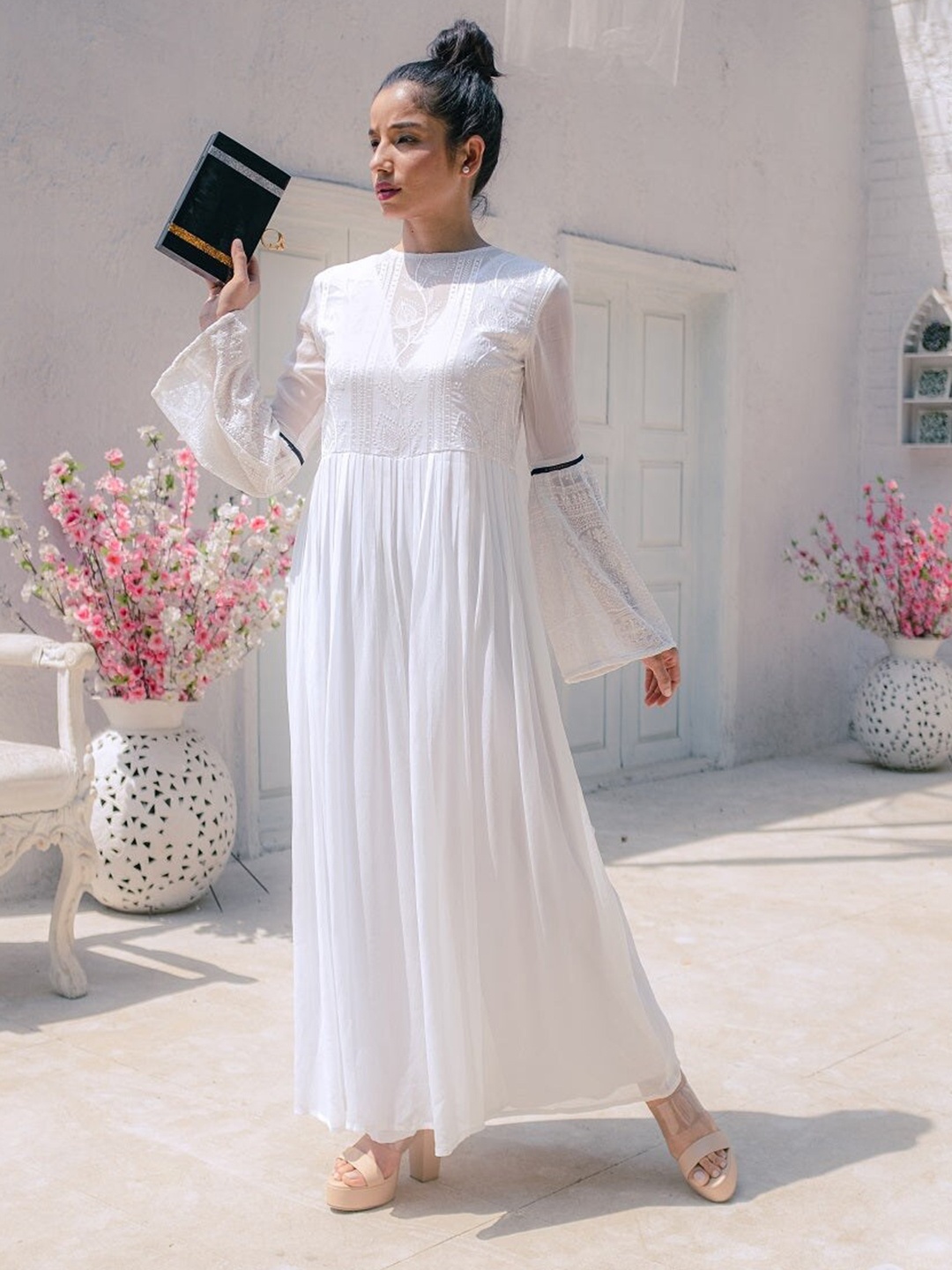 

Monk & Mei Ethnic Motifs Embroidered Basic Jumpsuit, White