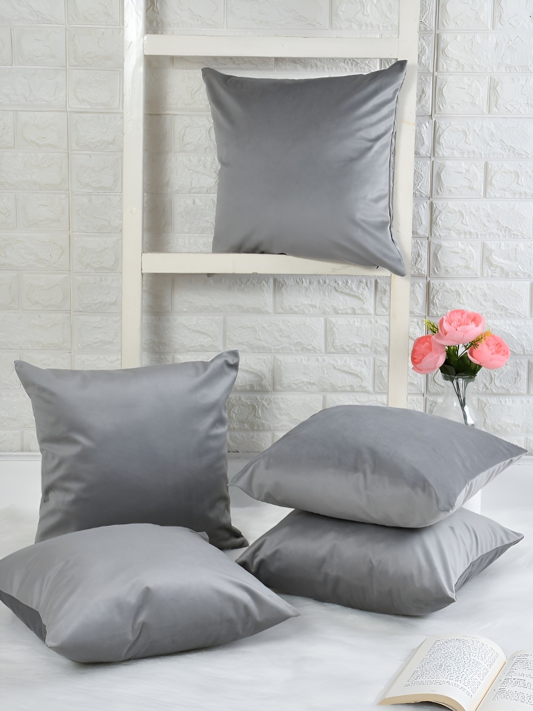 

HOMADORN Grey 5 Pieces Checked Velvet Square Cushion Covers