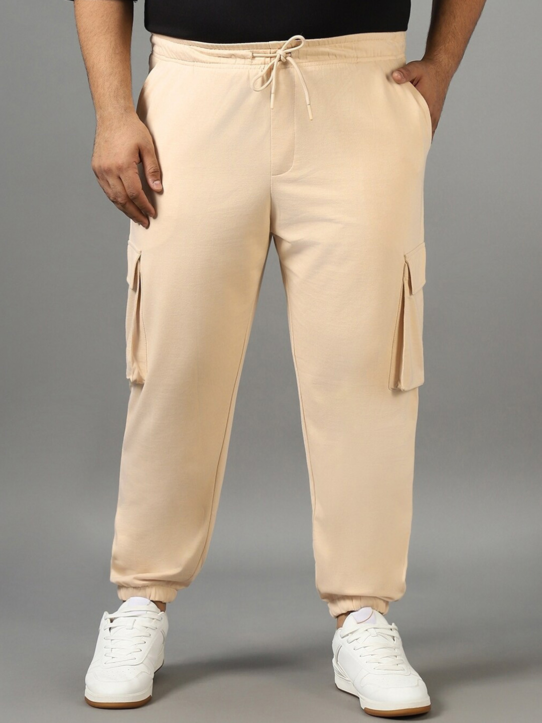 

Bewakoof Air 1.0 Men Oversized Plus Size Cargo Joggers, Beige