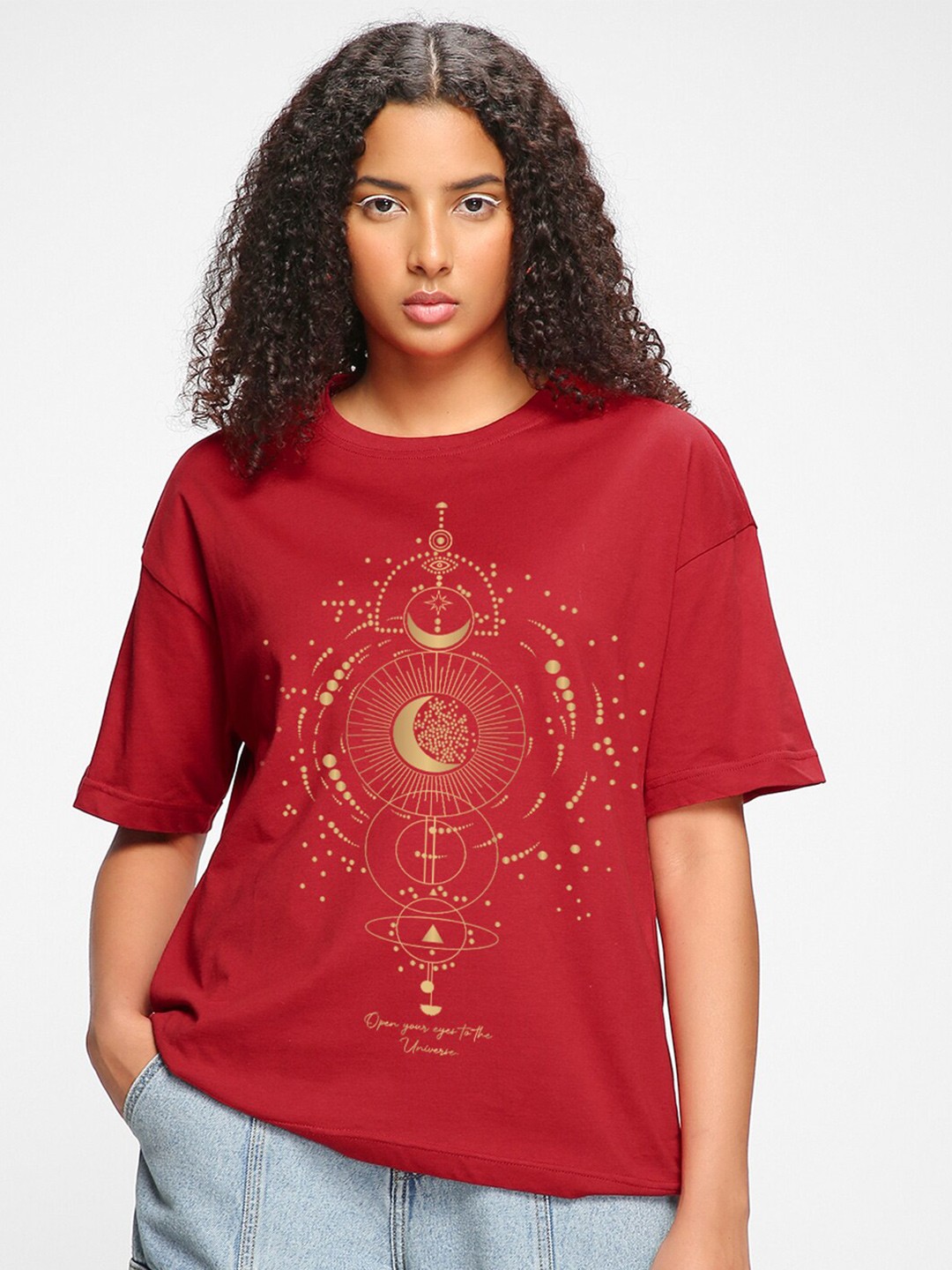

Bewakoof Universe Listens Printed Drop-Shoulder Sleeves Oversized Pure Cotton T-shirt, Red