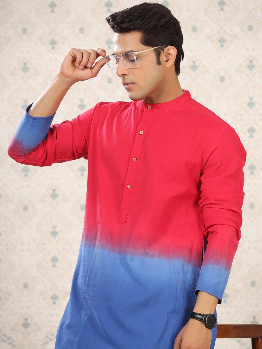 

Ode by House of Pataudi Band Collar Ombre Dyed Cotton Linen Regular Kurta, Red