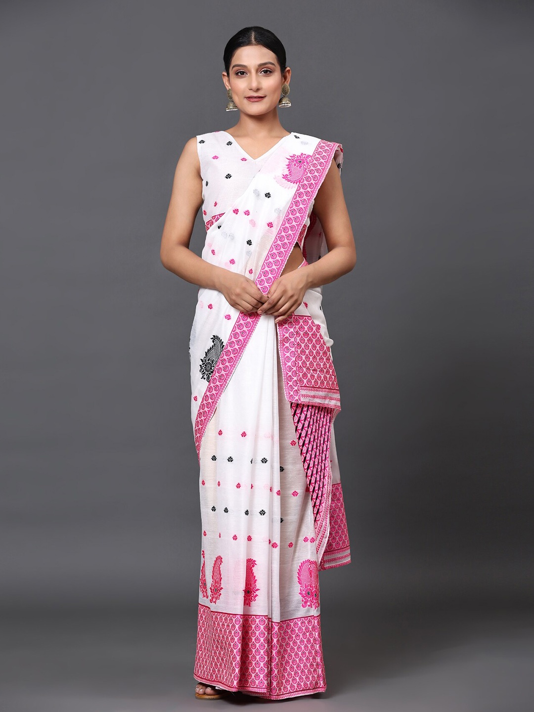 

GoStyle White & Pink Embellished Banarasi Saree
