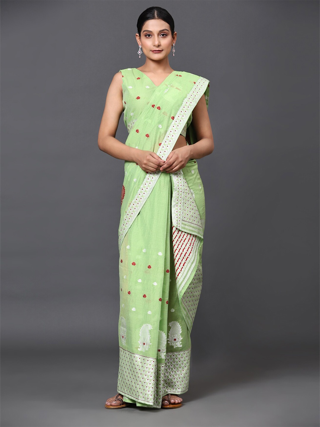 

GoStyle Sea Green Embellished Banarasi Saree