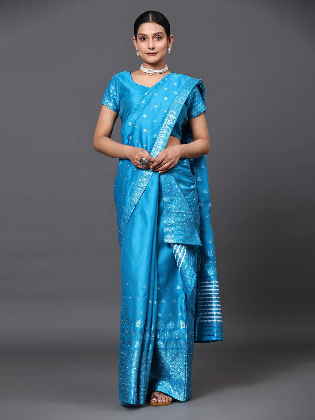 

GoStyle Blue Embellished Zari Banarasi Saree