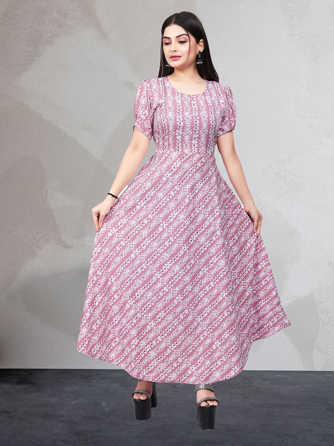 

N N ENTERPRISE Ethnic Motifs Printed Maxi Dress, Pink