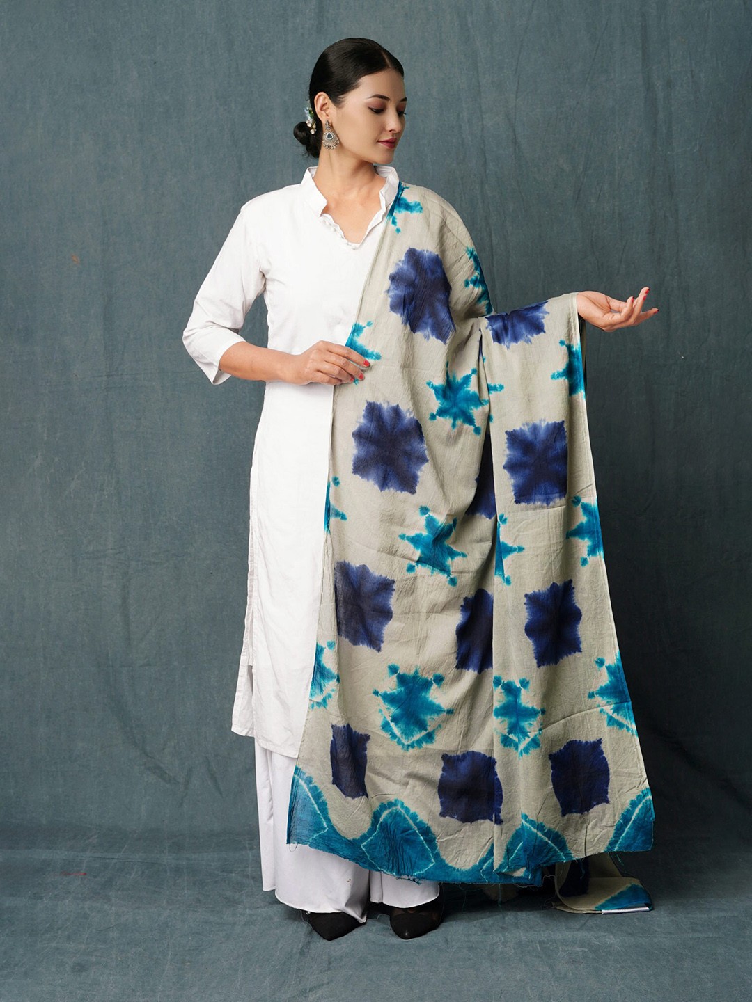 

Unnati Silks Tie- Dye Dyed Pure Cotton Dupatta, Grey