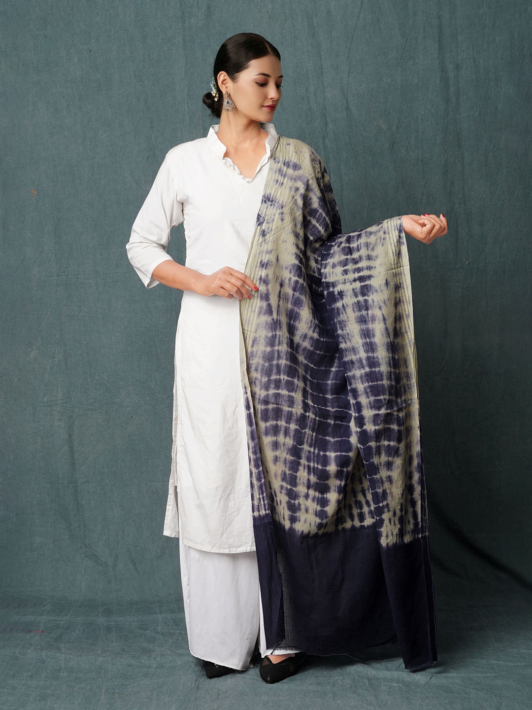 

Unnati Silks Tie And Dyed Shibori Pure Cotton Dupatta, Navy blue