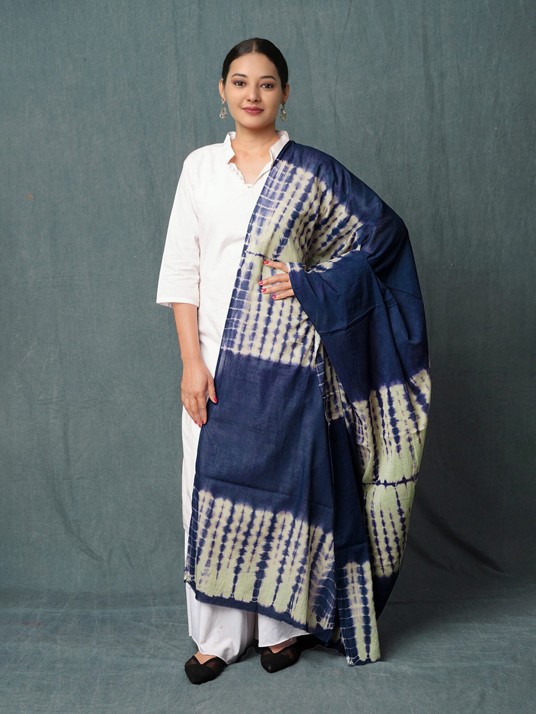 

Unnati Silks Dyed Pure Cotton Shibori Dupatta, Navy blue