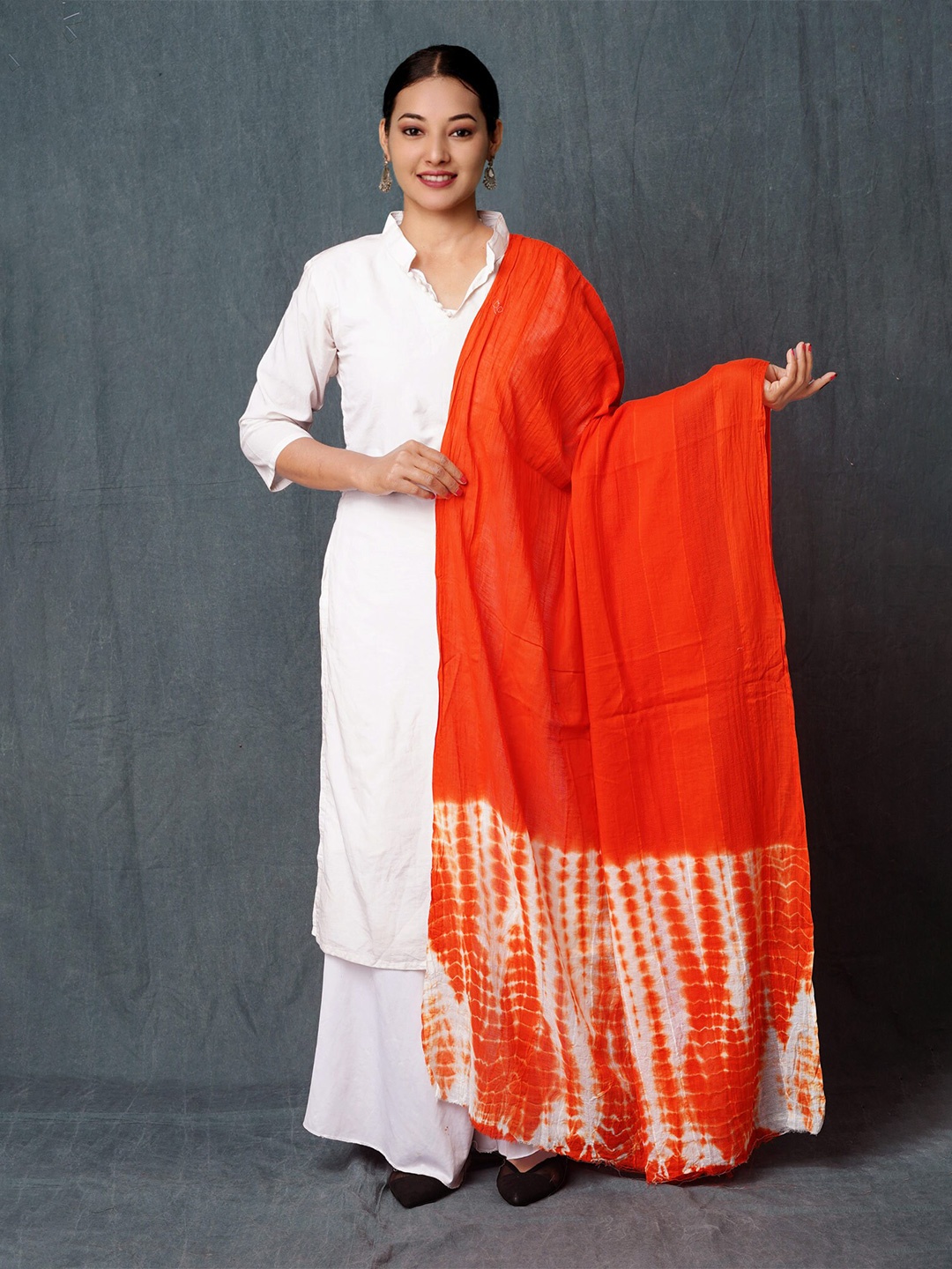 

Unnati Silks Tie & Dye Shibori Dyed Mulmul Cotton Dupatta, Orange