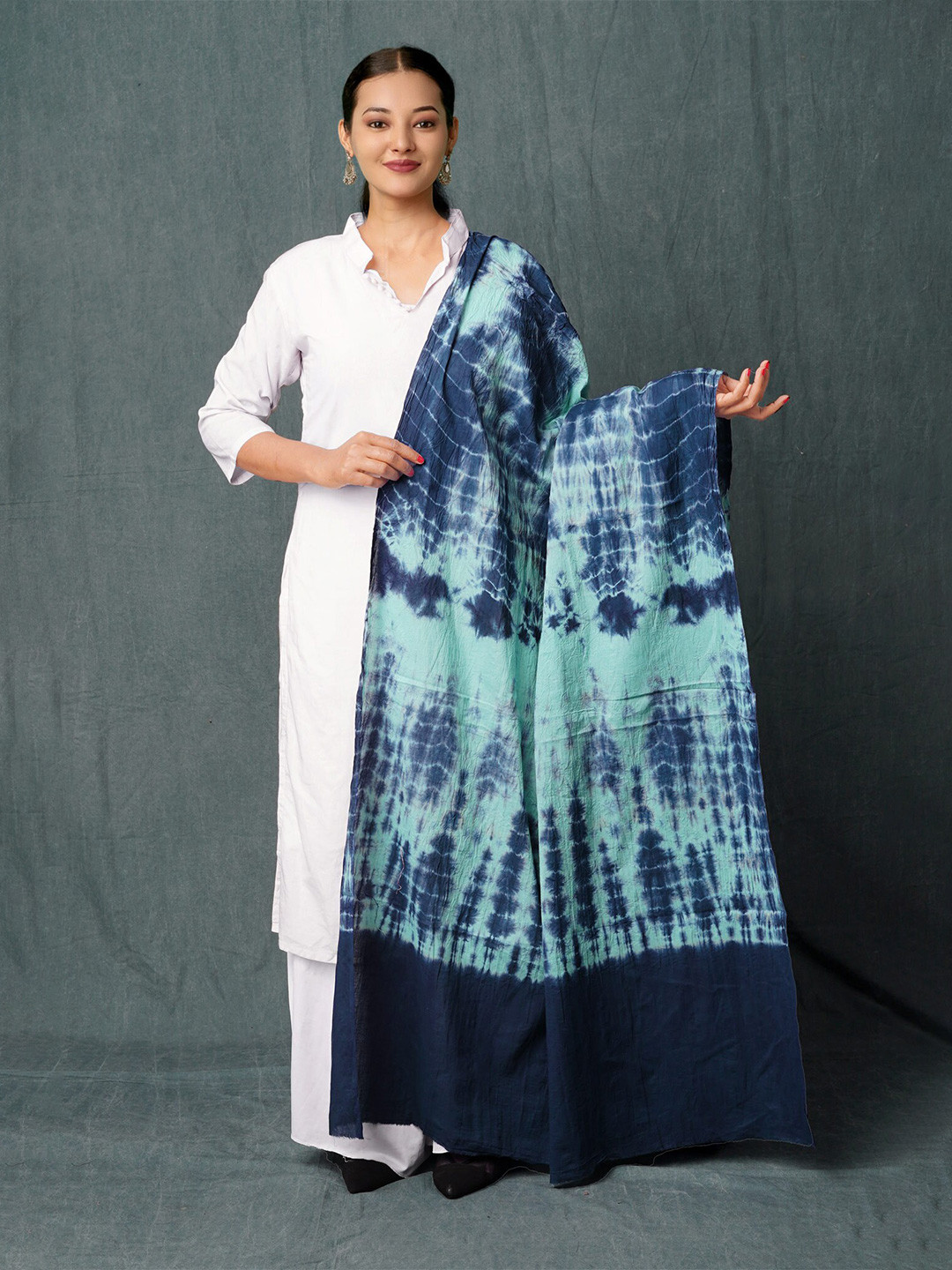 

Unnati Silks Tie & Dye Shibori Dyed Pure Cotton Dupatta, Green