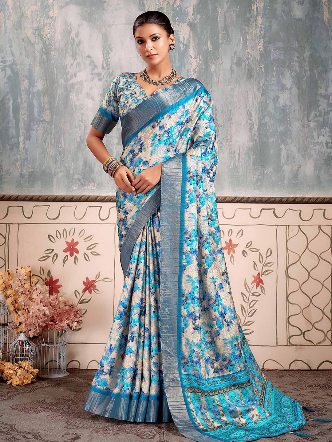 

Mitera Floral Zari Sungudi Saree, Blue