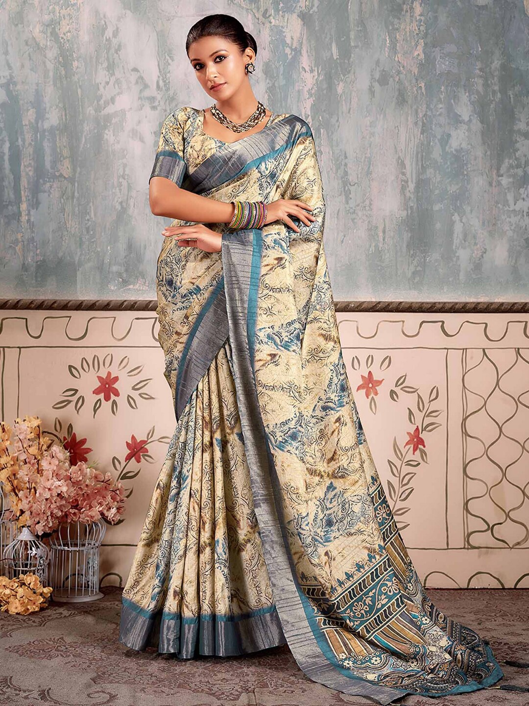 

Mitera Beige & Blue Zari Silk Blend Designer Sungudi Saree