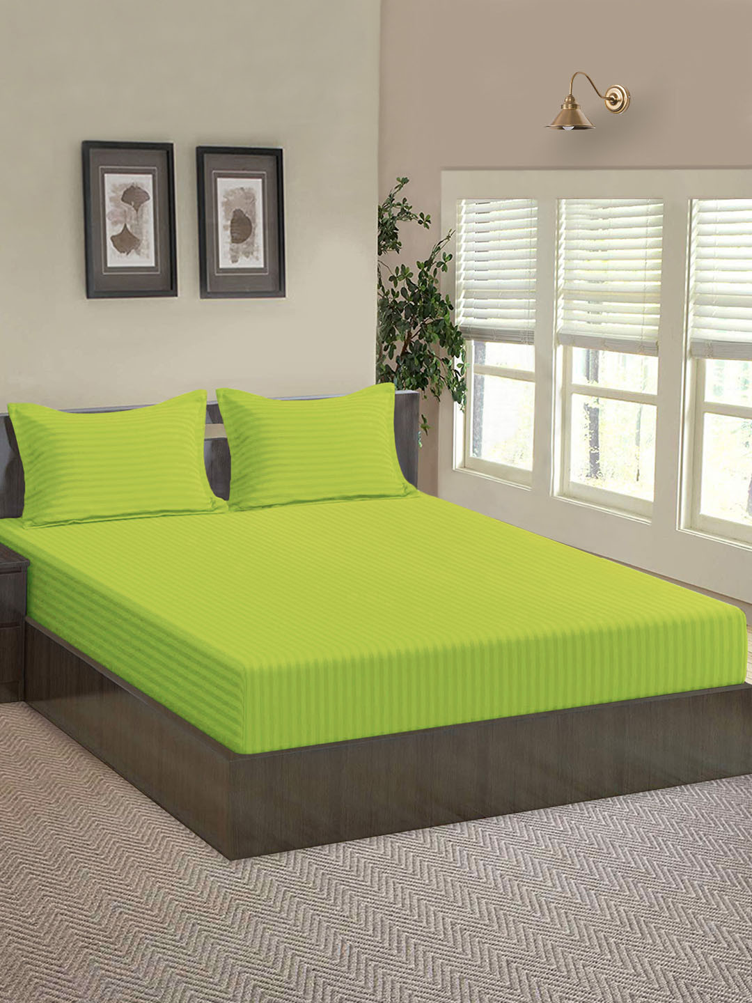 

Aura Striped Fitted 144 TC Queen Bedsheet With 2 Pillow Covers, Green