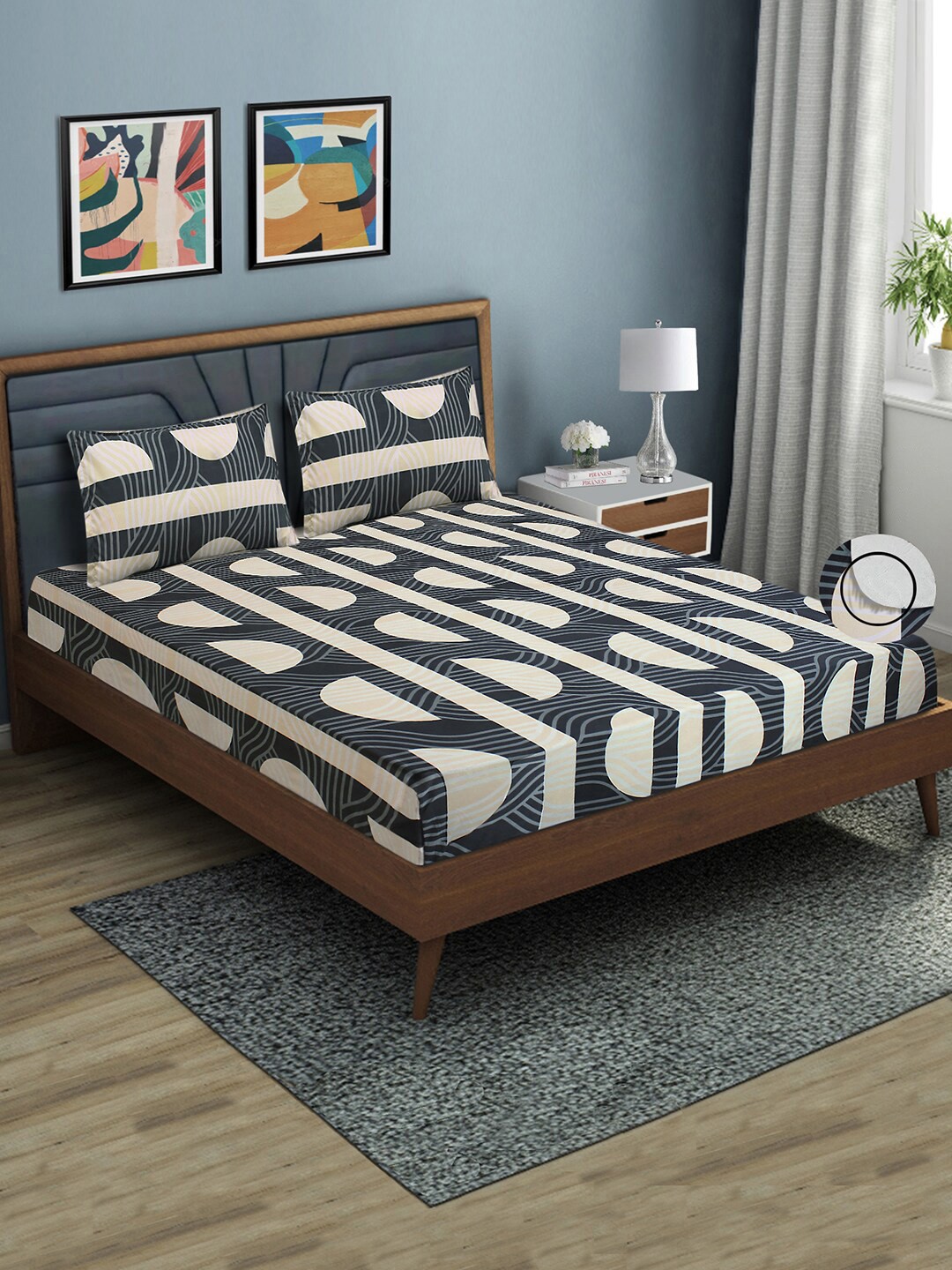 

Aura Printed Fitted 144 TC Microfiber Queen Bedsheet with 2 Pillow Covers, Black