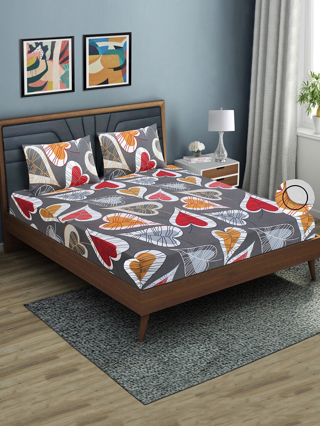

Aura Brown Geometric Printed Fitted 144 TC Queen Bedsheet With 2 Pillow Covers