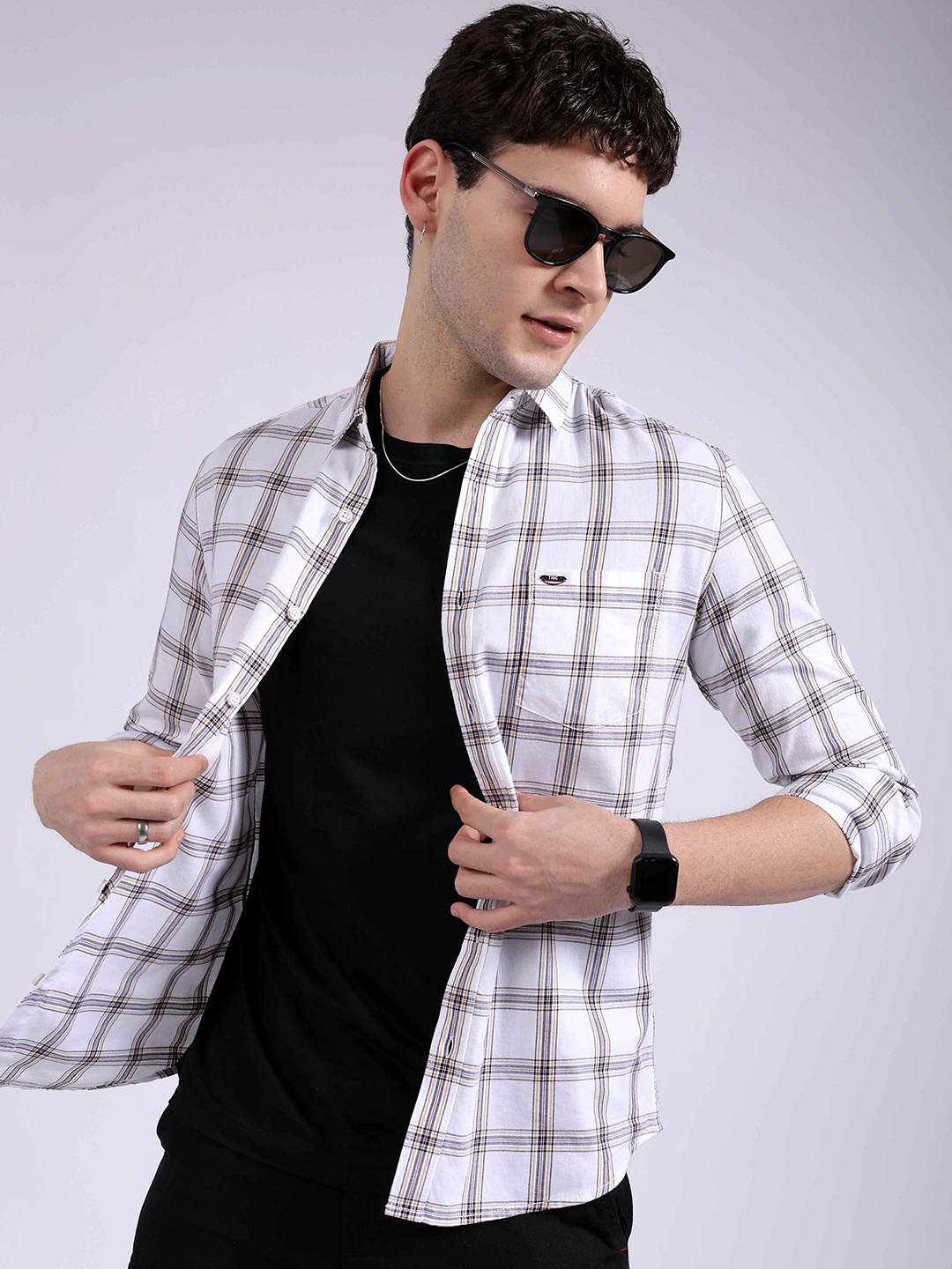 

The Indian Garage Co Slim Fit Tartan Checked Pure Cotton Twill Casual Shirt, White