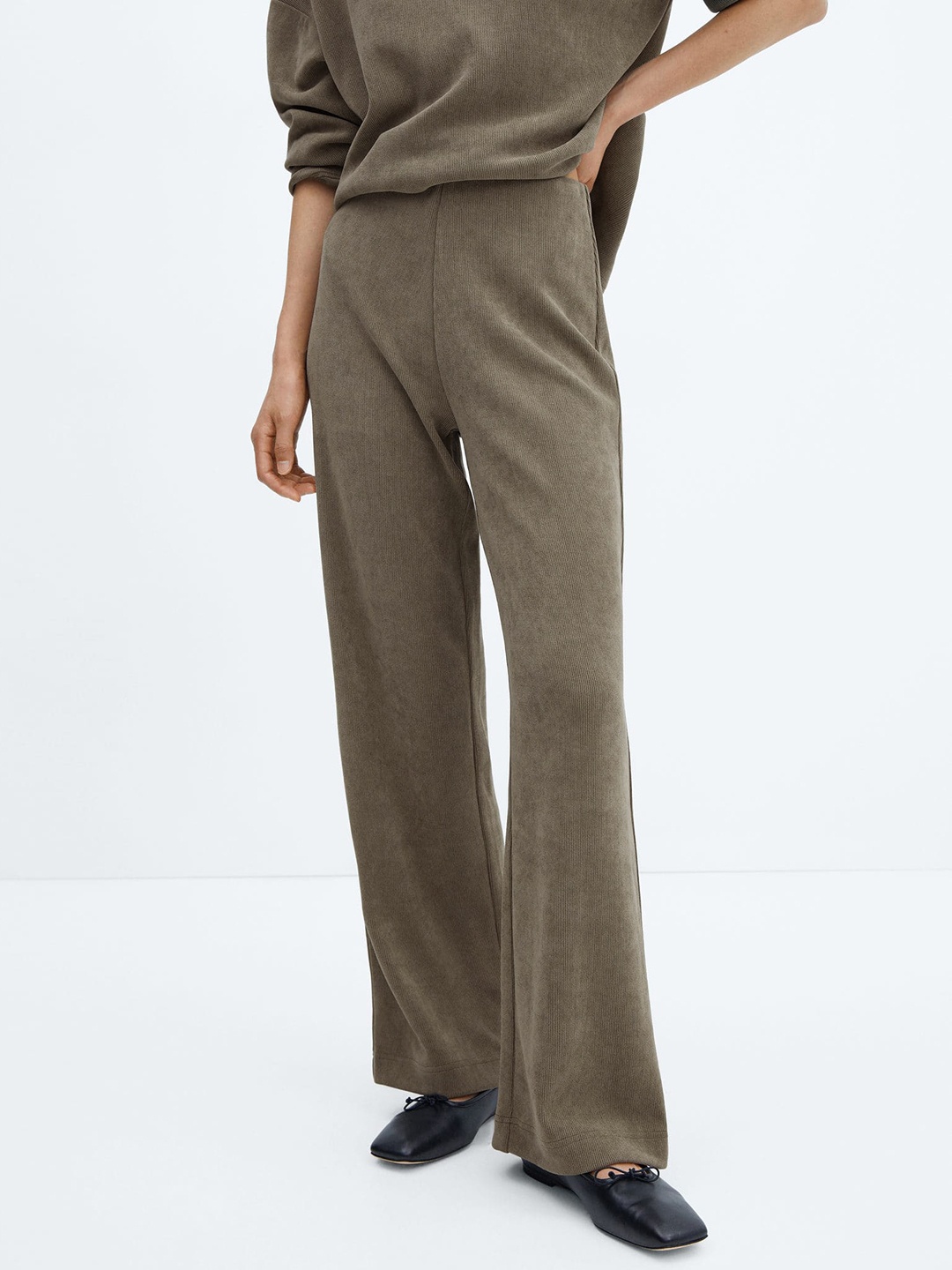 

MANGO Women Straight Fit High-Rise Corduroy Trousers, Olive