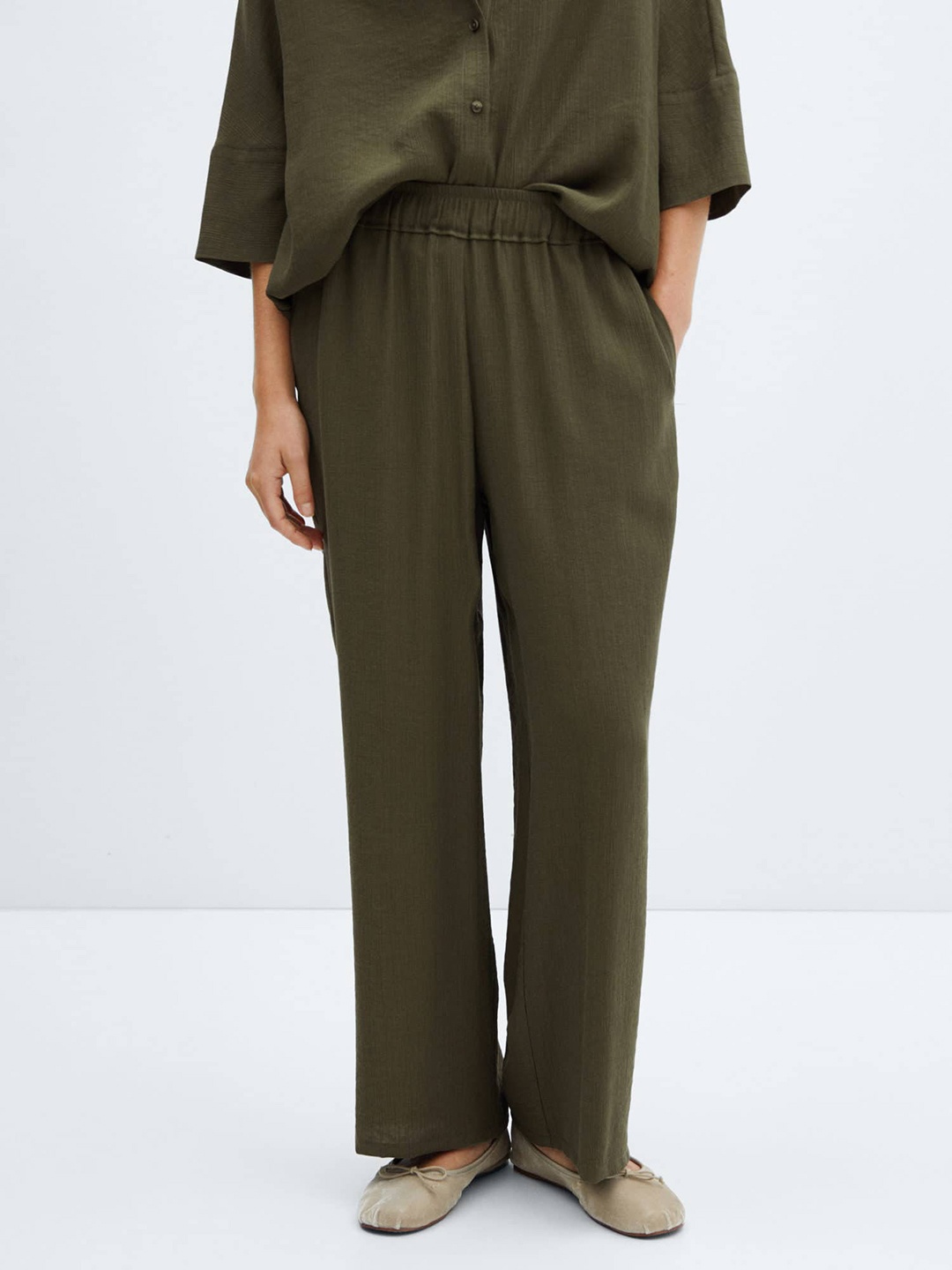 

MANGO Women Textured Trousers, Olive