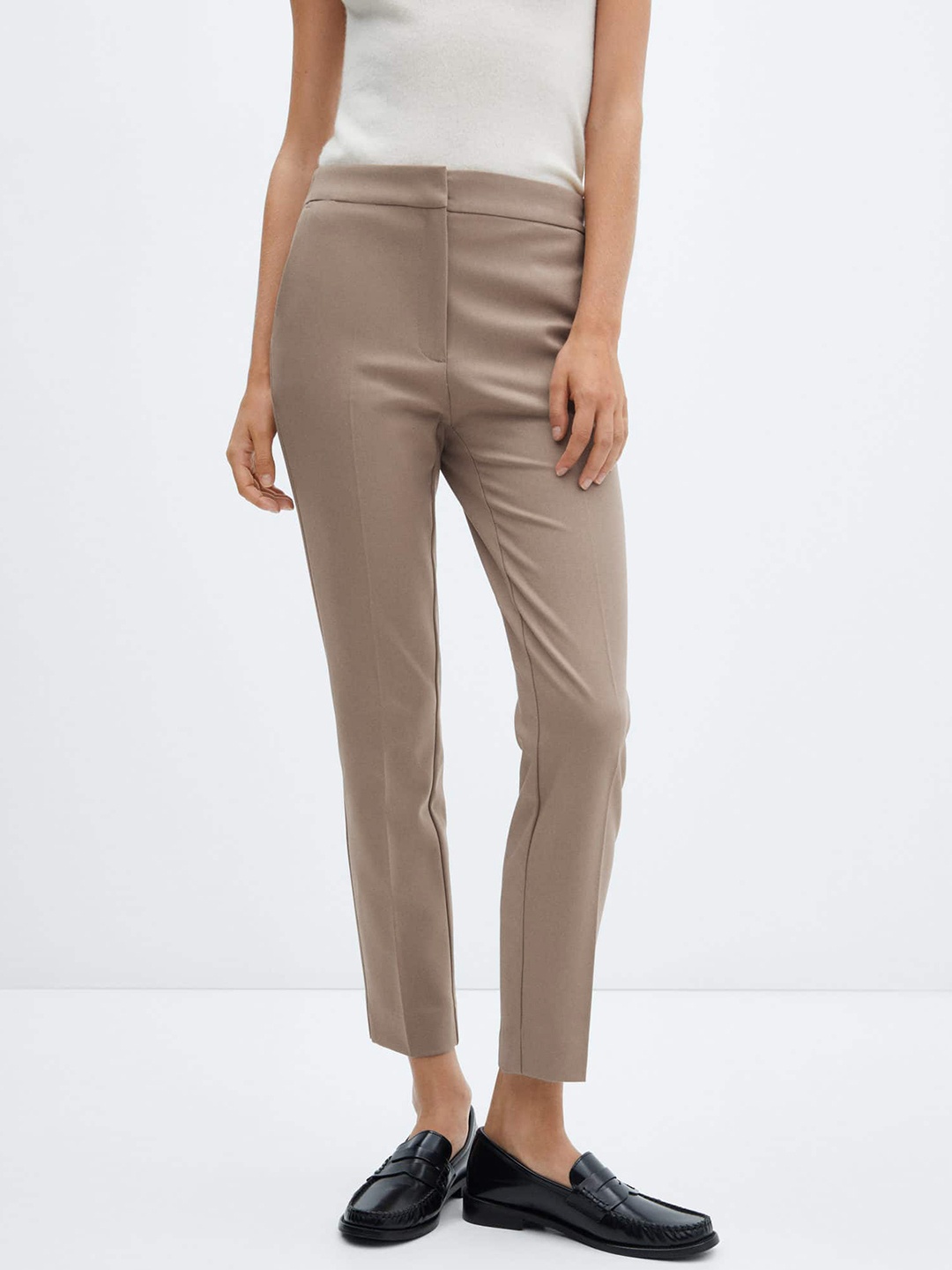

MANGO Women Mid-Rise Flat-Front Trousers, Beige