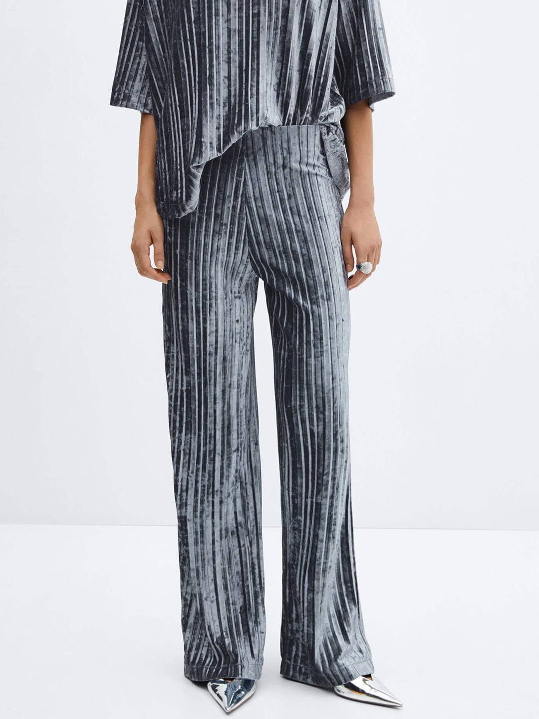 

MANGO Women Straight Fit Pleated Trousers, Blue